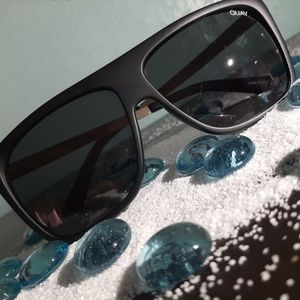 New Quay Australia X Desi Perkins OTL II Black/smo